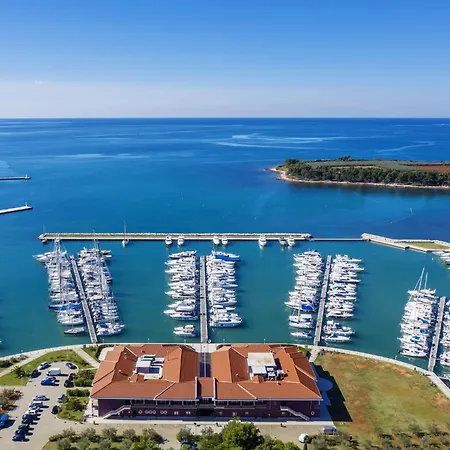Novigrad, Istria 12 아파트